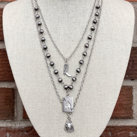 Red Saguaro Trading Post Jewelry - Ace of Spades Necklace Set with Spaced Navajo Style Pearls